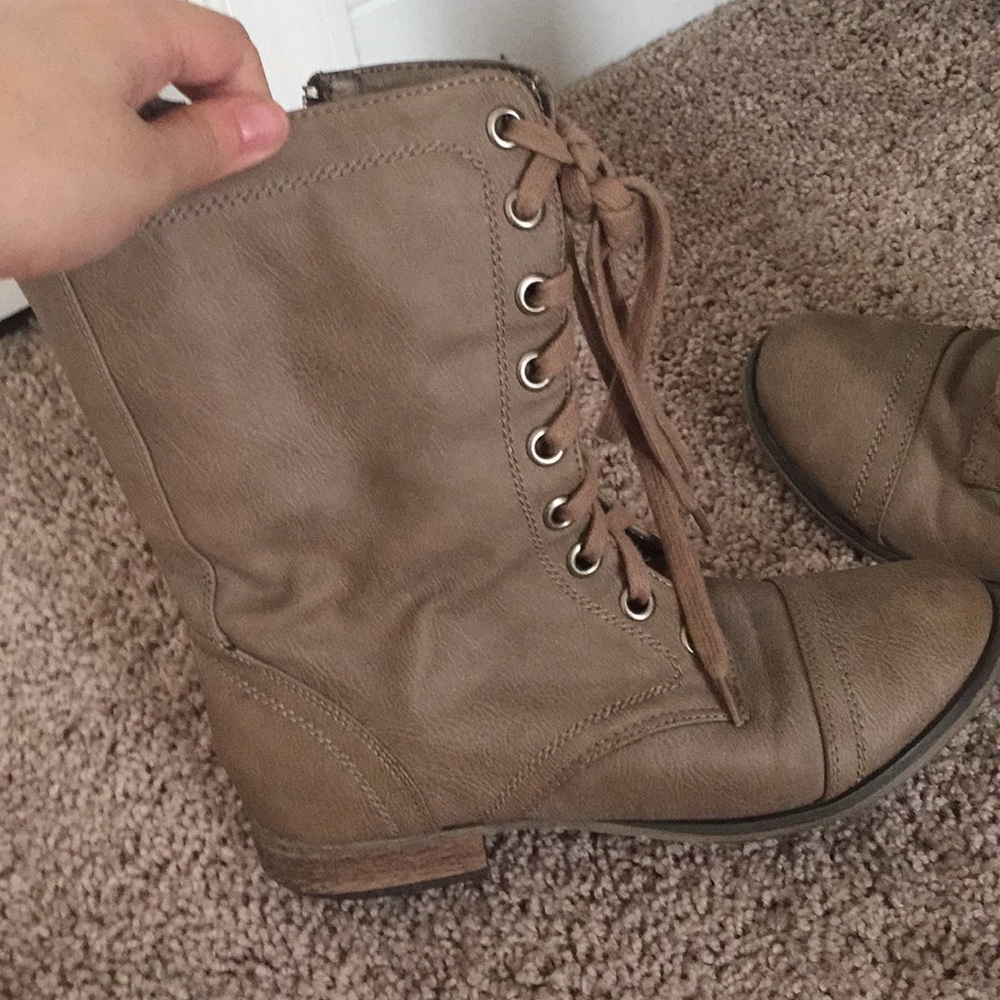 Combat boots breckelles